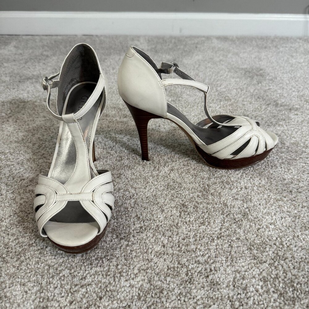 NWOT Guess Women's Peep Toe Stilletos Size 8